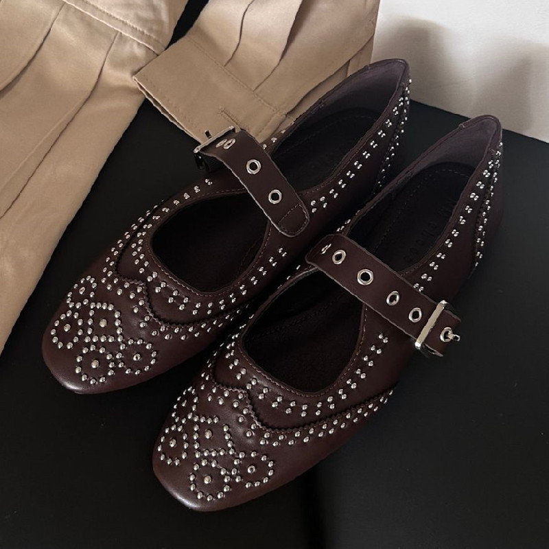 Retro Rivet Buckle Design Flat - Women Shoes Branded ulasan dan harga